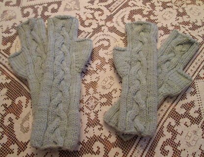 S'il Vous Plait! Fingerless Gloves