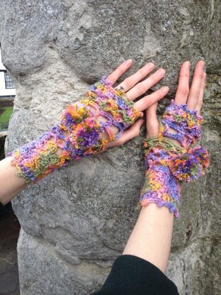 Primavera Princess Arm Warmers