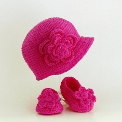 Baby Girl Bonnet and Slippers