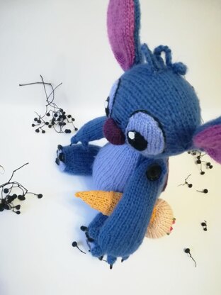 Toy knitting patterns - Knit an adorable blue toy based on Lilu and Stitch