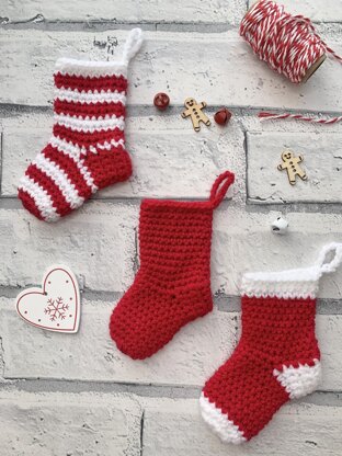 Mini Stocking Garland