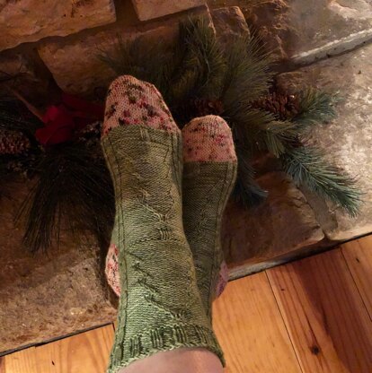 Sockin' Around the Christmas Tree