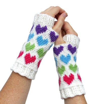 Hearts Abound Mitts