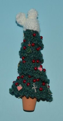 Small Beaded Christmas Tree