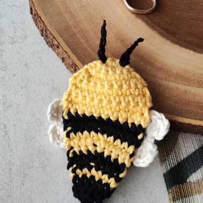 Crochet Bee Applique