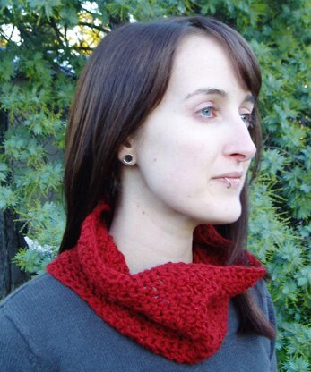 Kira K. Designs Undulating Cowl