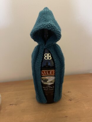 The Traitors Inspired Wine Bottle Cover Knitting Pattern