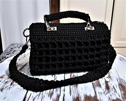 Bella crochet handbag