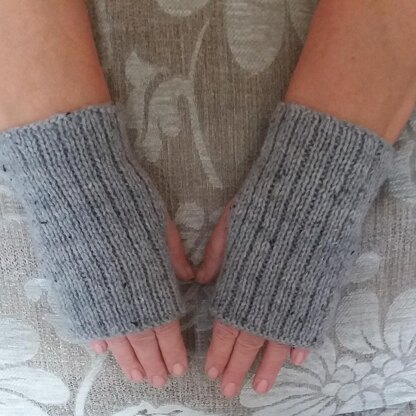 School Grey Wristers