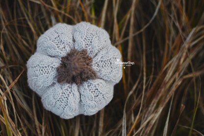 Cozy cable pumpkins. Knitted Pumpkin Pattern.