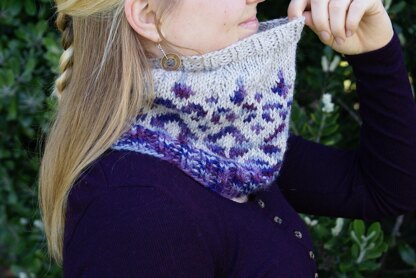 Moonstone Cowl