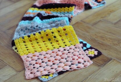 Eveline crochet scarf