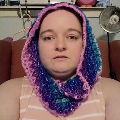 Mobius V Stitch Cowl