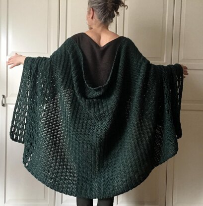 Easy Crochet Wrap Pattern: Shawl We-Wear-Green Wrap