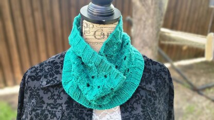 Serendipity Cowl