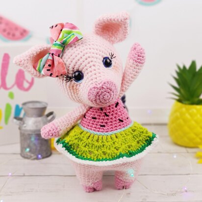 Leisure Arts Little Crochet Friend Animals Crochet Kit, Pig, 8, Complete Crochet  kit, Learn to Crochet Animal Starter kit for All Ages, Includes  Instructions, DIY amigurumi Crochet Kits