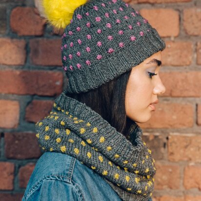 Fobble 'fake bobble hat and cowl