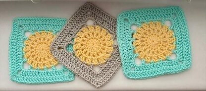 Sunray Mosaic Granny Square