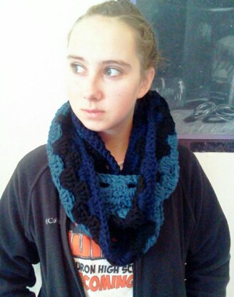 Kishi Infinity Cowl