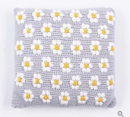 Daisy Bobble Cushion