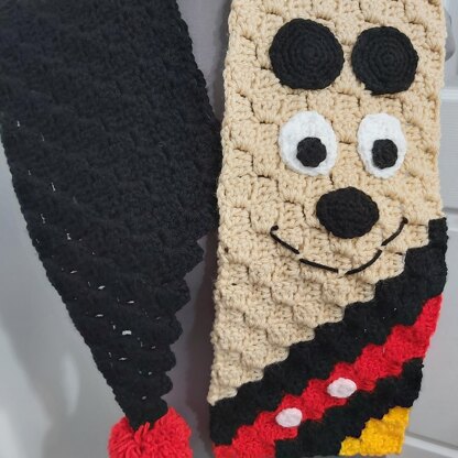 Red Mouse Scarf C2C
