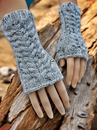 Easy Cable Knit Fingerless Gloves