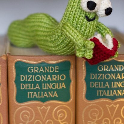 Bookworm - knitting pattern