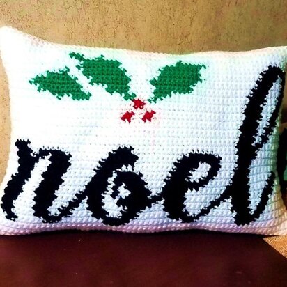 Noel (Holly) Pillow