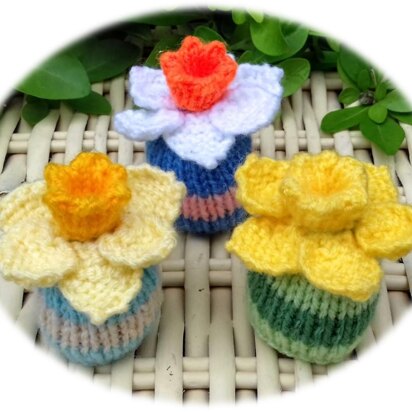 Daffodil Cameos - Creme Egg Covers