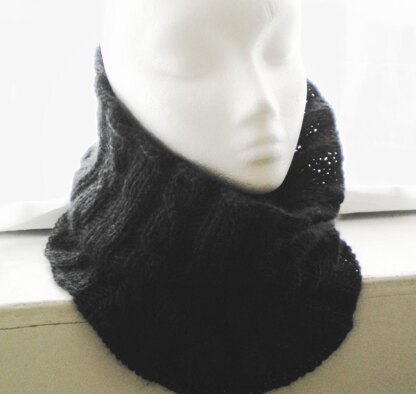 Chelsea Cable Cowl/Hood