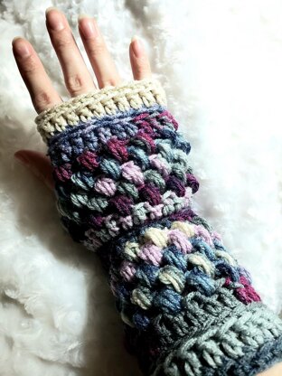 Puff Stitch Fingerless Gloves