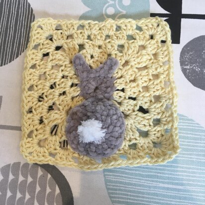 Bunny tail granny square