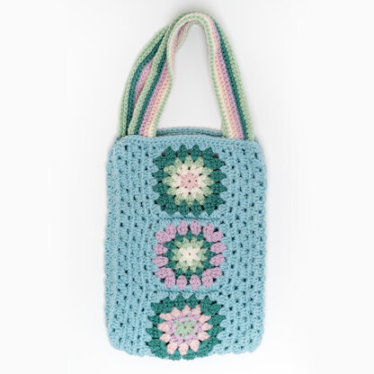 Granny Square Tote - Free Crochet Pattern in Paintbox Yarns 100% Wool Worsted - Free Downloadable PDF