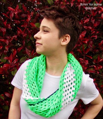 Bold & Beautiful Twisted Cowl