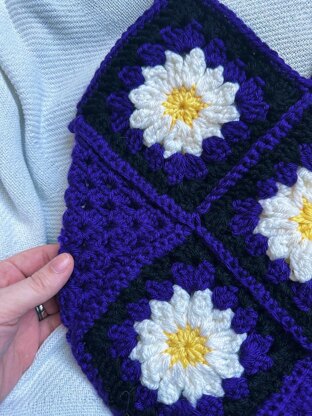 Daisy Granny Square Bag