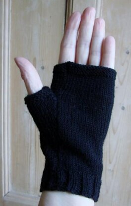 Auricula floral fingerless mitts