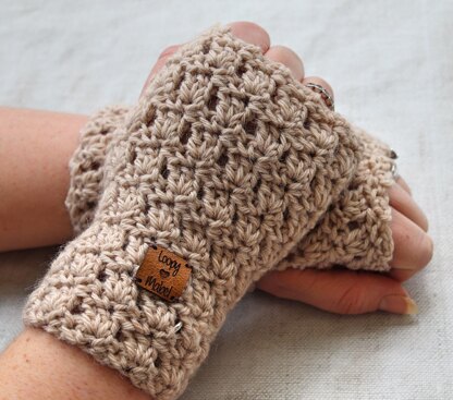 Primrose Wristwarmer