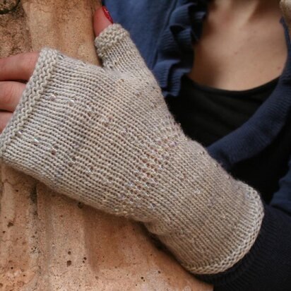 Holly GoLightly Fingerless Gloves - knitting pattern