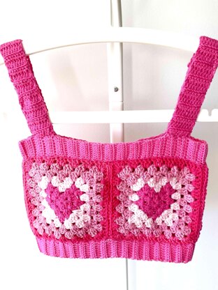 Heart granny square crop top pattern