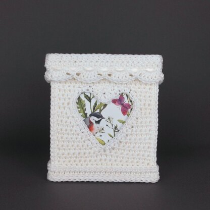 Gift box keepsake and tealight holder with hearts