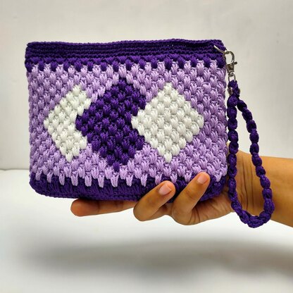 Diamond Ethnic Pouch