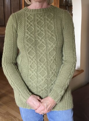 Cian Sweater and Cowl by Linda Marveng