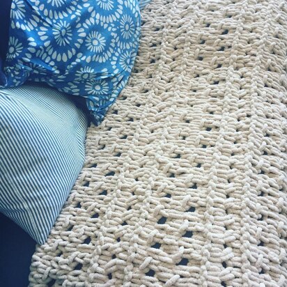 Wicker-Look Eyelet Blanket