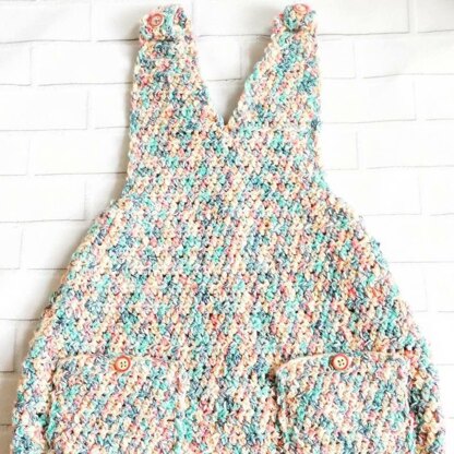 Crochet dress with pockets