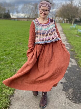 Ruffled Checked Vest