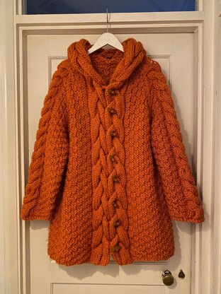 Hooded cable jacket in super chunky