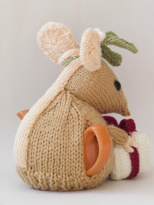 Christmas Mistletoe Mouse Tea Cosy