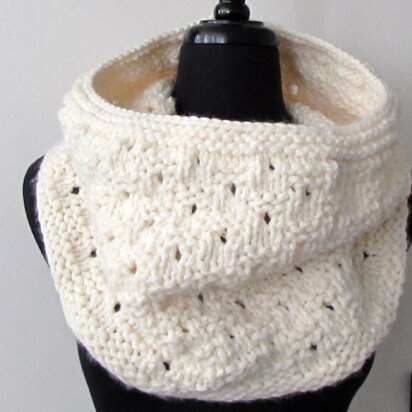 Checkered Dots Chunky Cowl