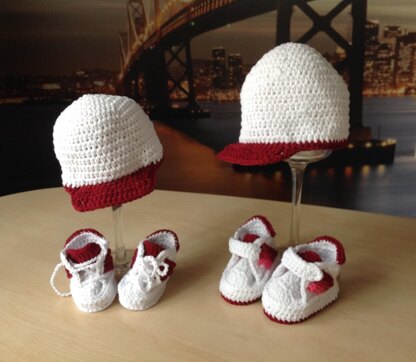 Sporty Baby Bootie & Hat Set N 232