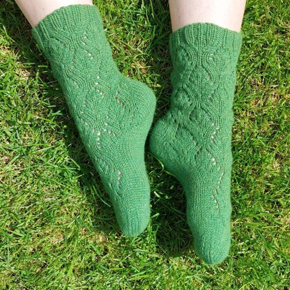 Oak leaves socks